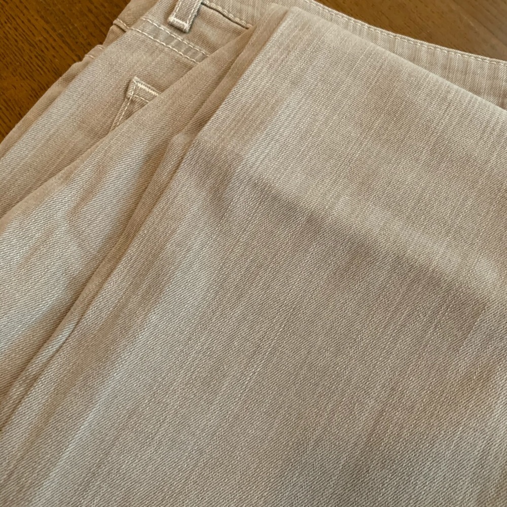 NWOT bone colored jeans by Rich & Skinny - size 32